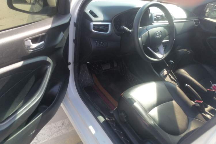 Used Hyundai Verna (older generation) 2017 1.4L Automatic YueXiang Edition China V-standard
