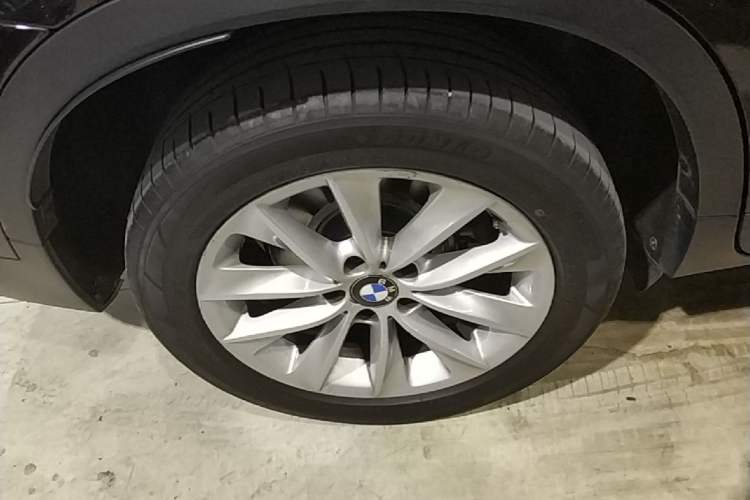 Used BMW X3 2014 xDrive20i X Design Package Right Rear Wheel Hub