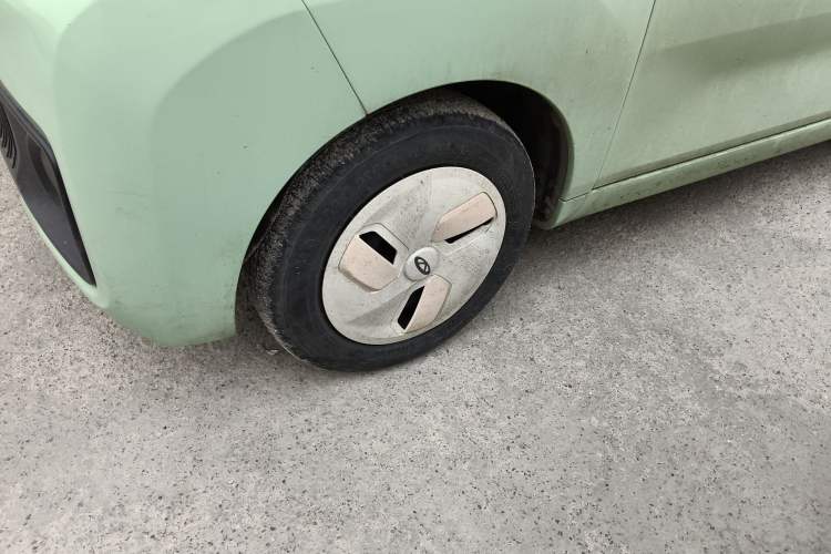 Used Chery QQ Ice Cream 2022 170km Sundae Phosphate Lithium-Ion