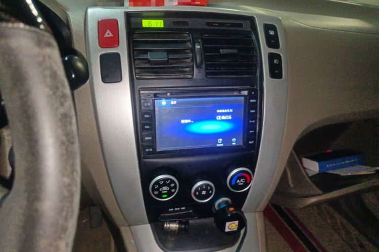 Used Hyundai Tucson 2013 2.0L Manual Two-Wheel Drive Fashion Edition Audio And AC Panel