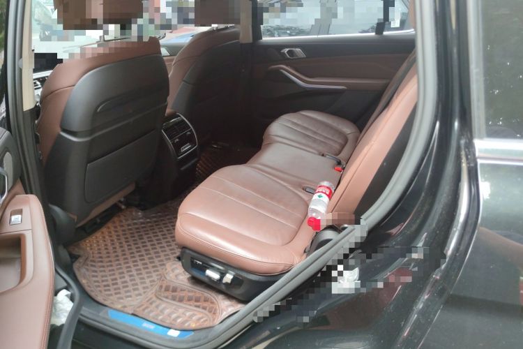 Used BMW X7 2022 xDrive40i Luxury Package with Leading Features
