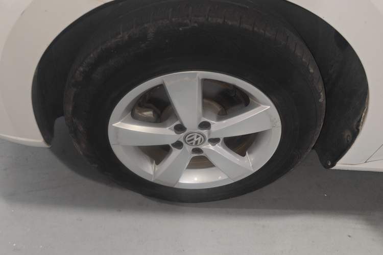 Used Volkswagen Lavida 2019 Lavida Start 1.5L Automatic Trendy Version China VI Standard Left Front Wheel Hub