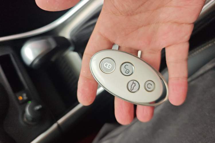 Used BYD Song 2017 Gaishe Upgrade Edition 1.5TID Automatic Elite Model Vehicle Key