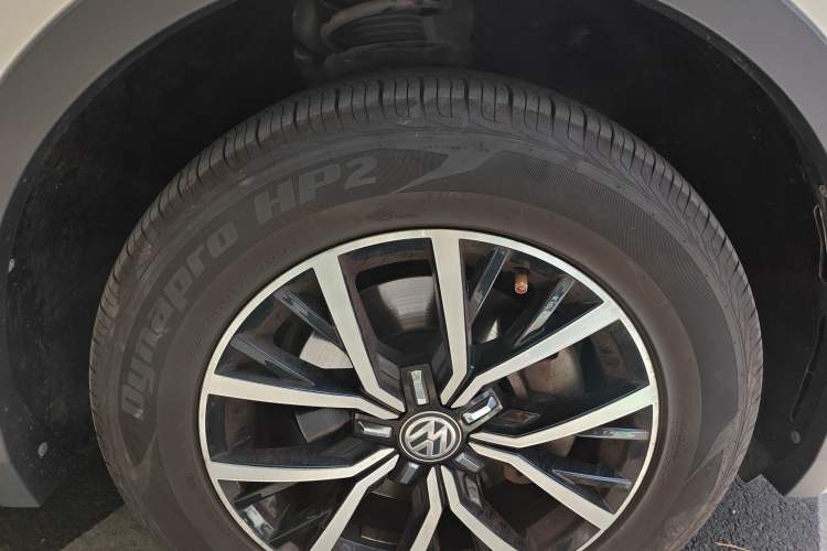 Used Volkswagen Tiguan L New Energy 2019 430 PHEV Hybrid Luxury Edition Right Front Wheel Hub