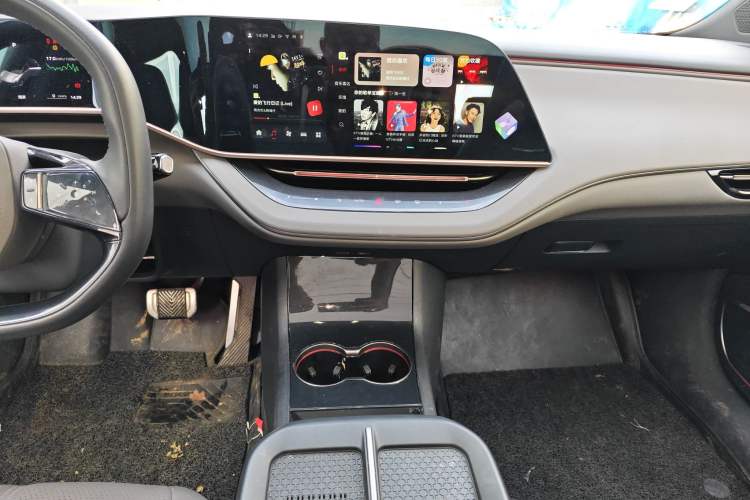 Used Hongqi EH7 2024 690 Pro
