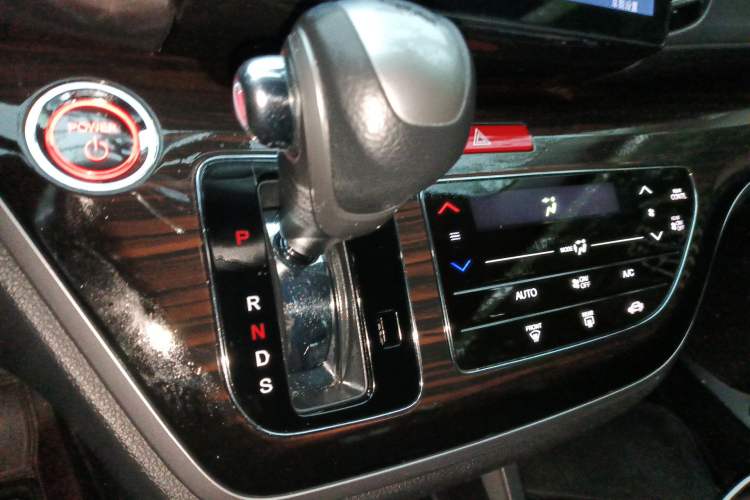 Used Honda Odyssey 2021 2.0L Rui·Comfort Edition Gear Lever