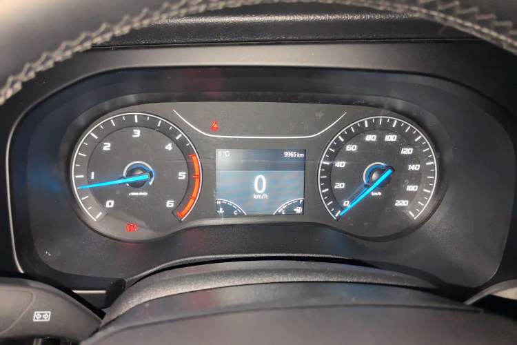 Used JMC Fushun 2023 2.0T Automatic Short-Wheelbase Low-Roof Commercial & Multi-Purpose Passenger Vehicle 6 Seats with Lift-Up Tailgate
