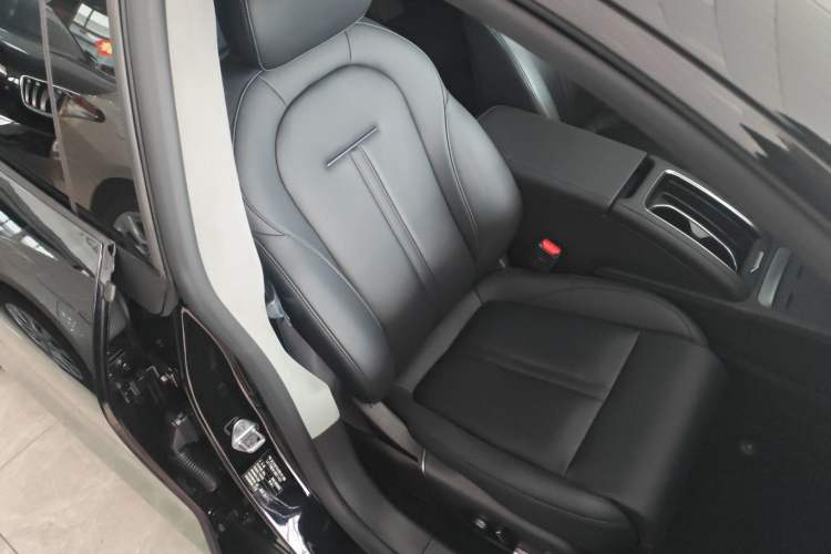 Used Zeekr 007 2025 Rear-Drive Intelligent Driving Version 75 kWh
