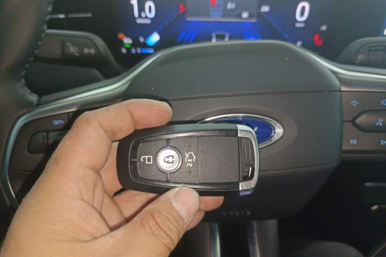 Used Ford Mondeo 2025 2.0T EcoBoost Luxury Version
