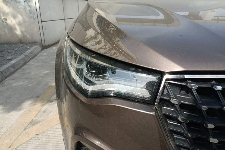 Used Zotye T700 2017 1.8T Dual-Clutch Prestige Model
