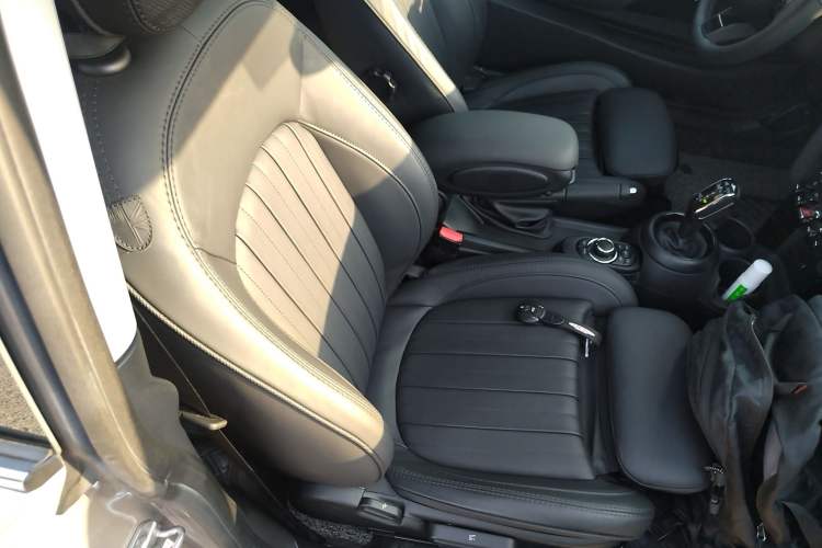 Used MINI MINI 2022 Updated 2.0T COOPER S Artist