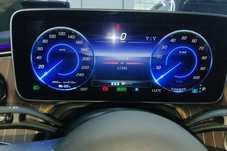 Used Mercedes-Benz EQE SUV 2023 350 4MATIC Pioneer Edition Instrument Cluster