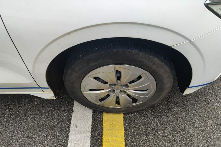 Used BYD e2 2021 Comfort Model Right Front Wheel Hub