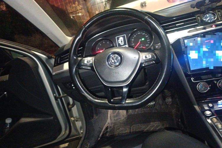 Used Volkswagen Magotan 2017 330TSI DSG Leading Model Steering Wheel