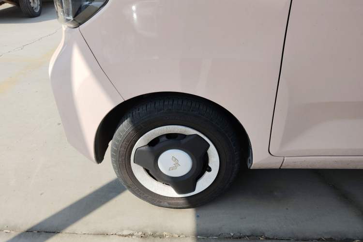 Used Wuling Hongguang MINIEV 2021 Macaron Fashion Model Lithium Iron Phosphate Exterior 2