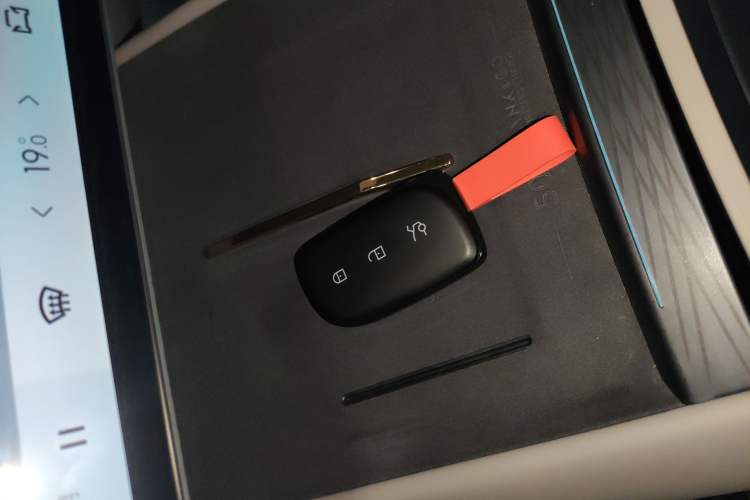 Used Lynk & Co Z10 2025 95 kWh 766 km Range Rear-Wheel Drive Max