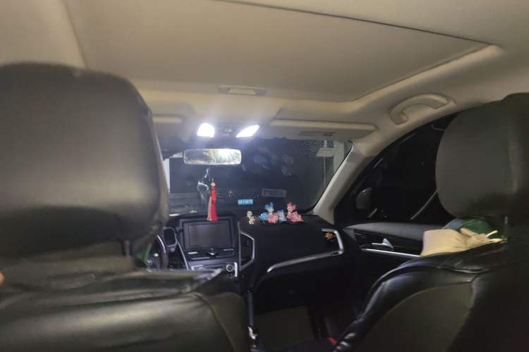 Used Dongfeng Aeolus AX7 2016 1.4T Manual Zhuyue Model
