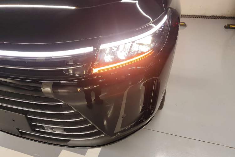 Used Hima AITO M7 2024 1.5T Rear-Drive Plus Version 5 Seats Left Front Headlight