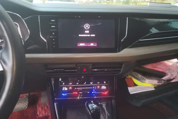 Used Volkswagen Passat 2020 Revised Version 330TSI Luxury Edition China VI Standard
