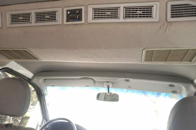 Used Jinbei Grace 2016 2.0L Express Utility Model
