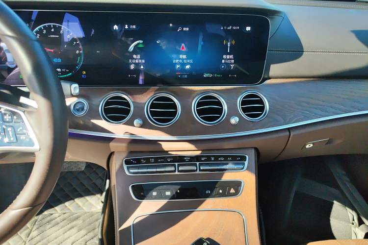 Used Mercedes-Benz E-Class New Energy 2023 E 350 e L Plug-in Hybrid Sedan
