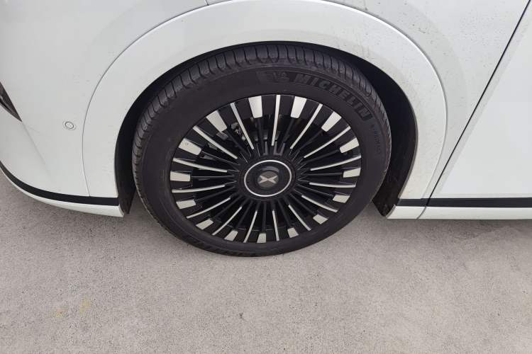 Used XPeng X9 2025 740 Ultra-Long Range Max