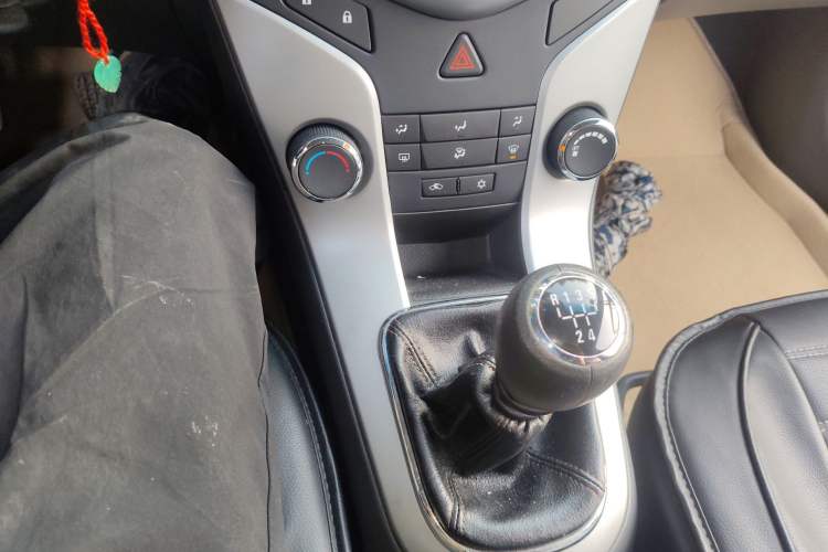 Used Chevrolet Cruze 2012 1.6L SL MT
