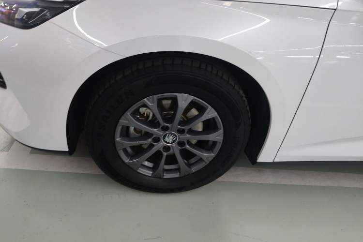 Used BYD Qin L 2024 DM-i 80KM Leading Model
