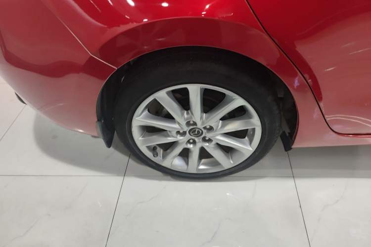 Used Mazda 3 Axela 2017 Sedan 2.0L Automatic Prestige Model China V Standard Right Rear Wheel Hub