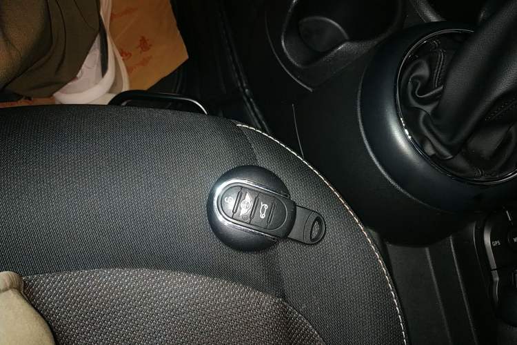 Used MINI 2016 1.2T ONE Pioneer Edition Vehicle Key