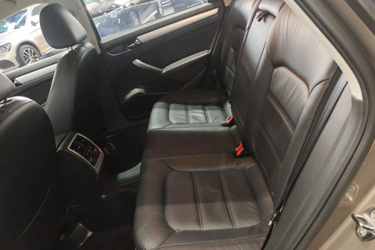 Used Volkswagen Passat 2014 1.8TSI DSG Prestige Edition
