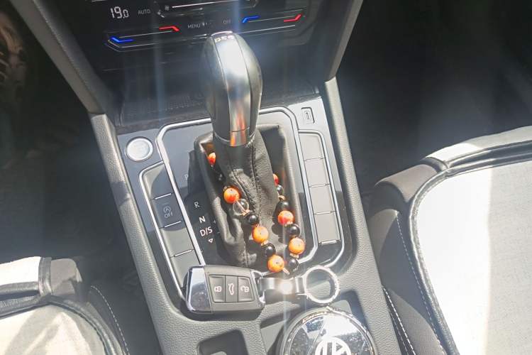 Used Volkswagen Magotan 2020 380TSI DSG Luxury Version Gear Lever