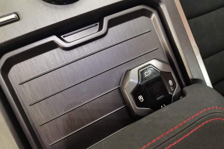 Used JETOUR Traveler 2023 2.0T All-Wheel-Drive CrossPRO
