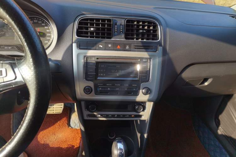 Used Volkswagen Polo 2014 1.6L Cross Polo Automatic