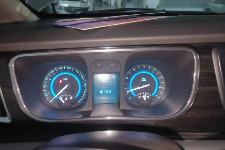 Used Buick GL8 2013 3.0L GT Luxury Business Haoya Edition