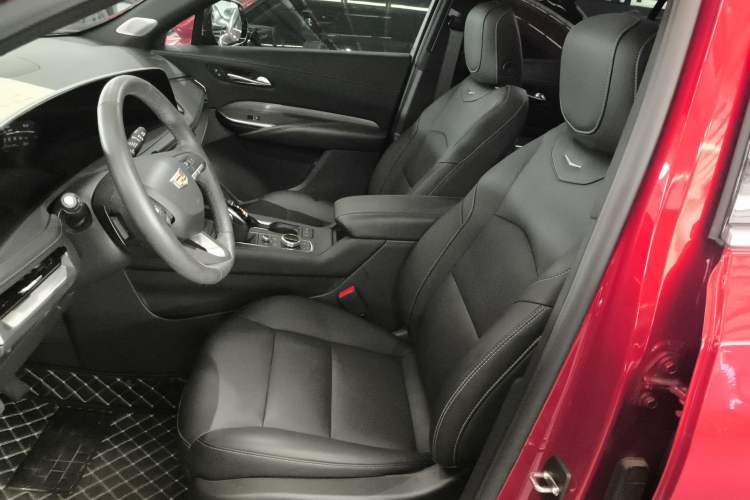 Used Cadillac XT4 2024 28T Two-Wheel-Drive Luxury Version