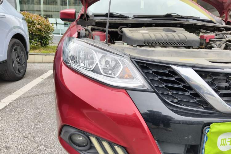 Used Nissan Tiida 2016 1.6L CVT Cool Dynamic Edition