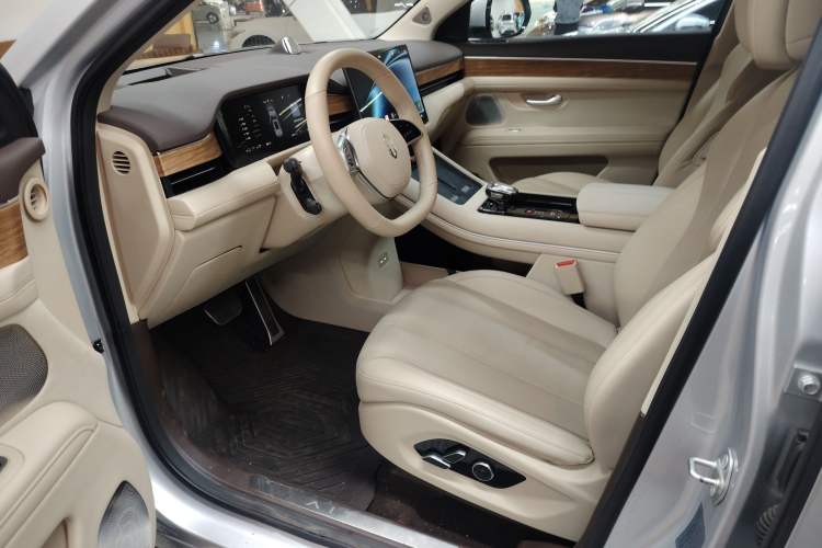 Used Hima AITO M7 2024 1.5T Rear-Drive Plus Version 6 Seats
