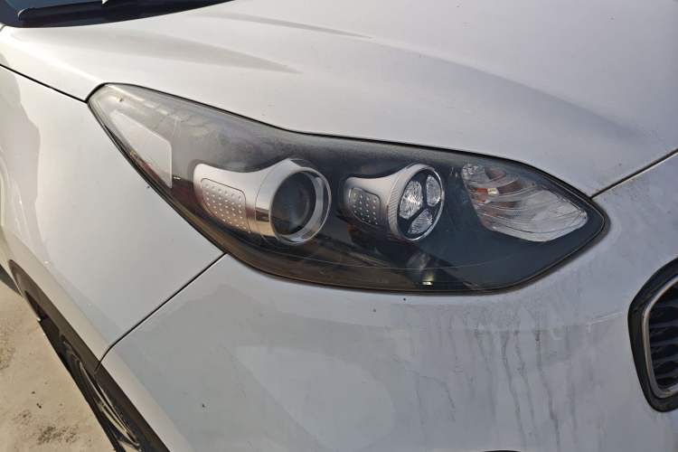 Used Kia KX5 2016 2.0L Automatic 2WD Premium Right Front Headlight