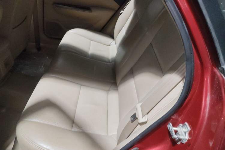 Used Buick Excelle 2011 1.6LX-AT Left Rear Seat