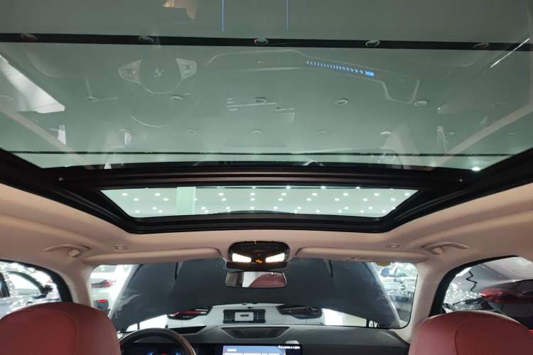 Used BMW X5 2023 xDrive 30Li Luxury M Sport Night Edition Package Headliner