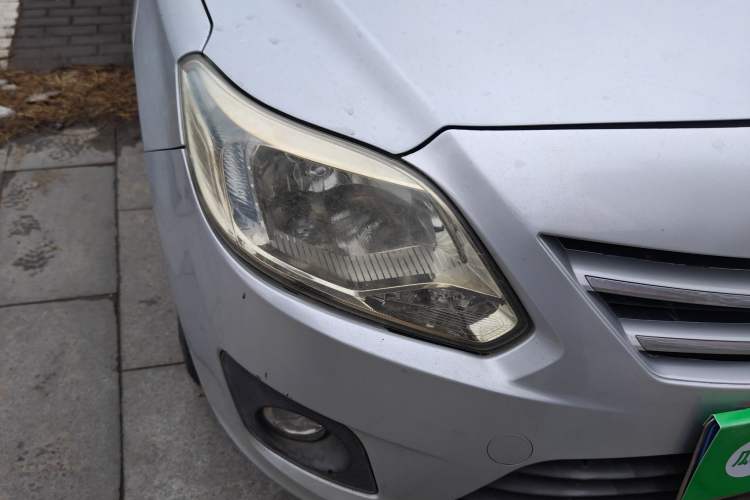 Used Changan Alsvin V3 2012 1.3L Manual Comfort Version China IV Standard
