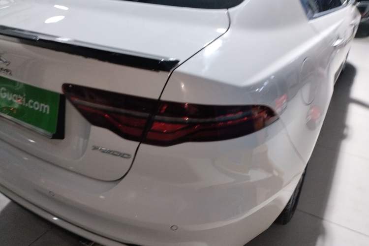 Used Jaguar XEL 2020 2.0T 200PS R-DYNAMIC Youth Sports Edition Right Rear Taillight