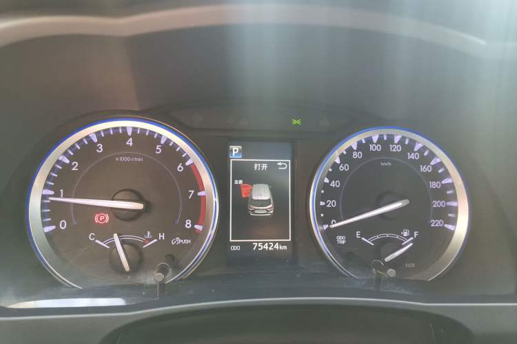 Used Toyota Highlander 2018 2.0T Four-Wheel Drive Luxury Edition 7 Seats China V Emission Standard
