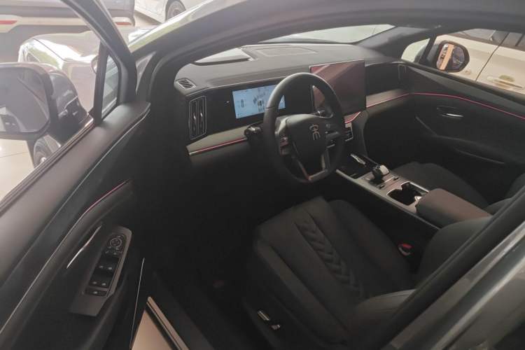 Used BYD Song L DM-i 2025 Intelligent Driving Version 112 km Beyond-Range Type
