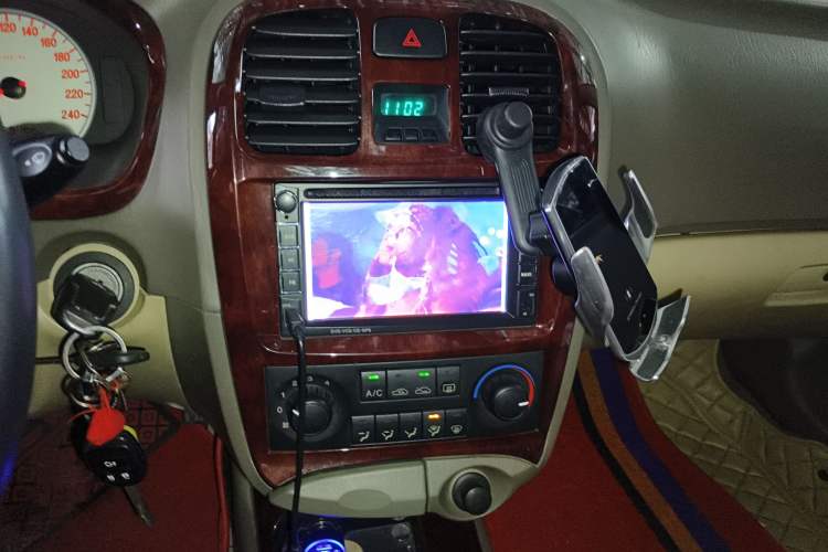 Used Hyundai MoInca 2009 1.8L Manual Luxury Edition GL Audio And AC Panel