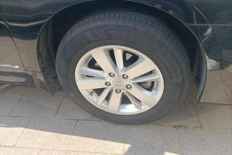 Used Nissan Teana 2011 2.0L XL Comfort Edition Right Front Wheel Hub