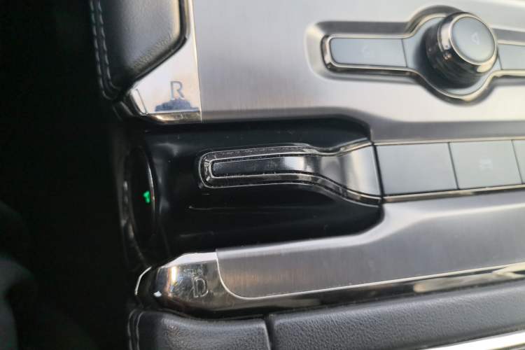 Used Nio EC6 2020 605 km Sport Edition Gear Lever