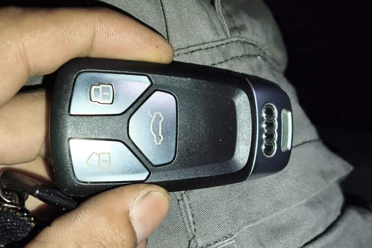 Used Audi A4L 2018 30th Anniversary Edition 40 TFSI Sport Edition Vehicle Key