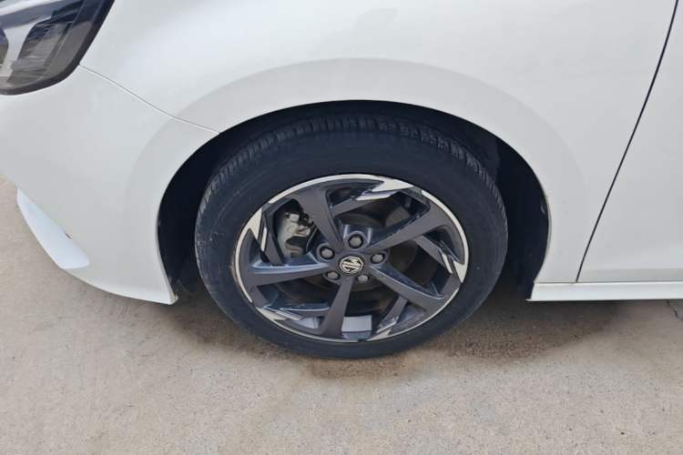 Used MG 5 2022 300TGI DCT Chao Yue Luxury Edition